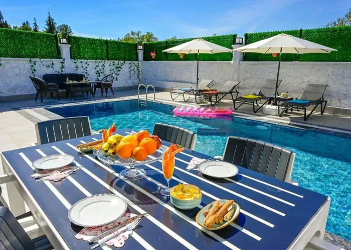 فيلة Spacious For Large Families - Egeden 2 *